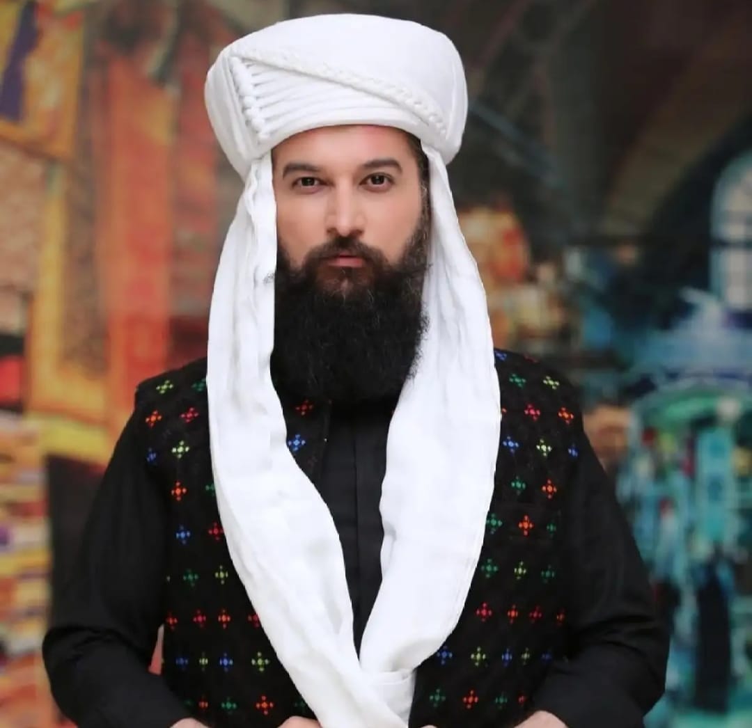 Balochi Traditional Turban – Handcrafted Heritage Elegance white chebuk