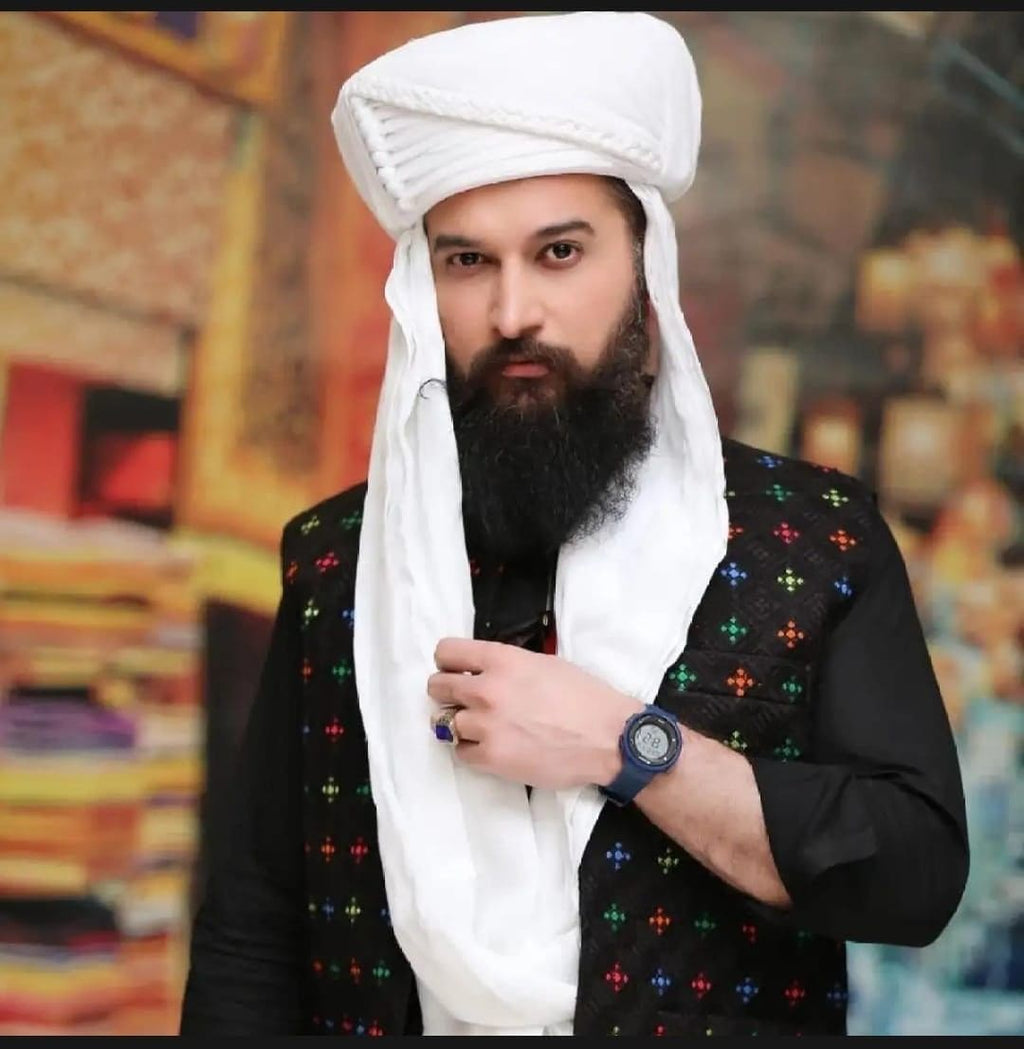 Balochi Traditional Turban – Handcrafted Heritage Elegance white chebuk